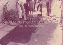 Peningkatan/pembangunan Jalan Kahendran Magersari Kecamatan Magelang Selatan kondisi 50 %.